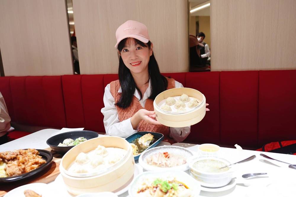 南港美食『漢來上海湯包台北南港 LaLaport 店』台北湯包推薦不多不少18摺湯包