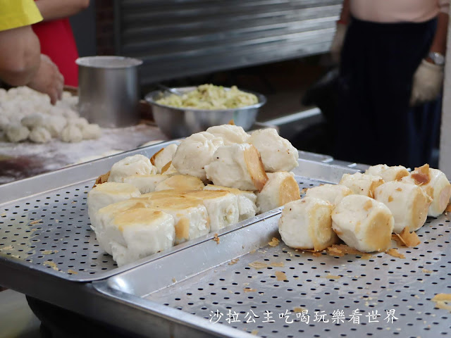 士林夜市美食『鍾家原上海生煎包』必比登推薦 10 士林夜市美食『鍾家原上海生煎包』必比登推薦