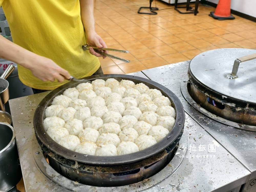 士林夜市美食『鍾家原上海生煎包』必比登推薦 9 士林夜市美食『鍾家原上海生煎包』必比登推薦