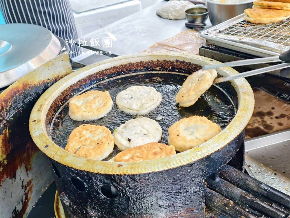 小貨車蔥油餅|在地人吃的,低調銅板下午茶 14 小貨車蔥油餅|在地人吃的,低調銅板下午茶