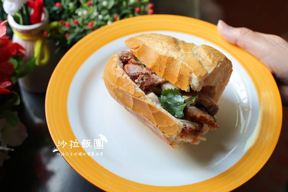 芝山人氣美食『越富越南法國麵包』排隊也甘願！