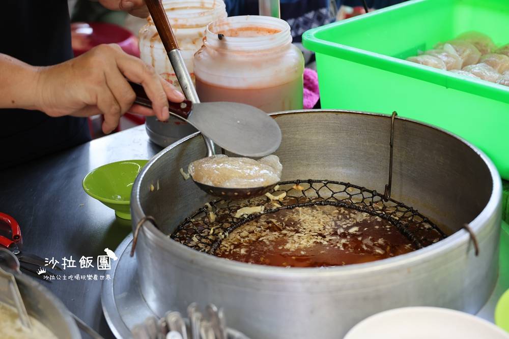 三重隱藏版50年老攤！公園旁的黑豬肉圓、四神湯