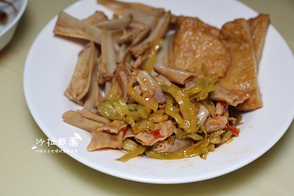 西門町排隊滷味!萬國滷味越晚人越多的人氣老攤 7 西門町排隊滷味!萬國滷味越晚人越多的人氣老攤