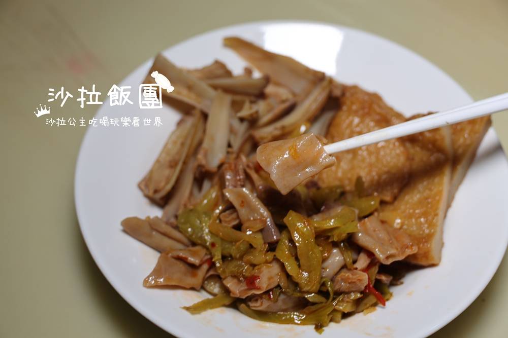 西門町排隊滷味!萬國滷味越晚人越多的人氣老攤 8 西門町排隊滷味!萬國滷味越晚人越多的人氣老攤