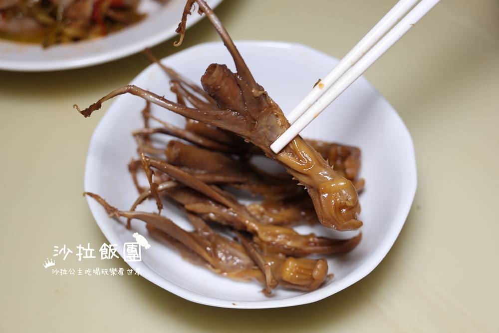 西門町排隊滷味!萬國滷味越晚人越多的人氣老攤 15 西門町排隊滷味!萬國滷味越晚人越多的人氣老攤