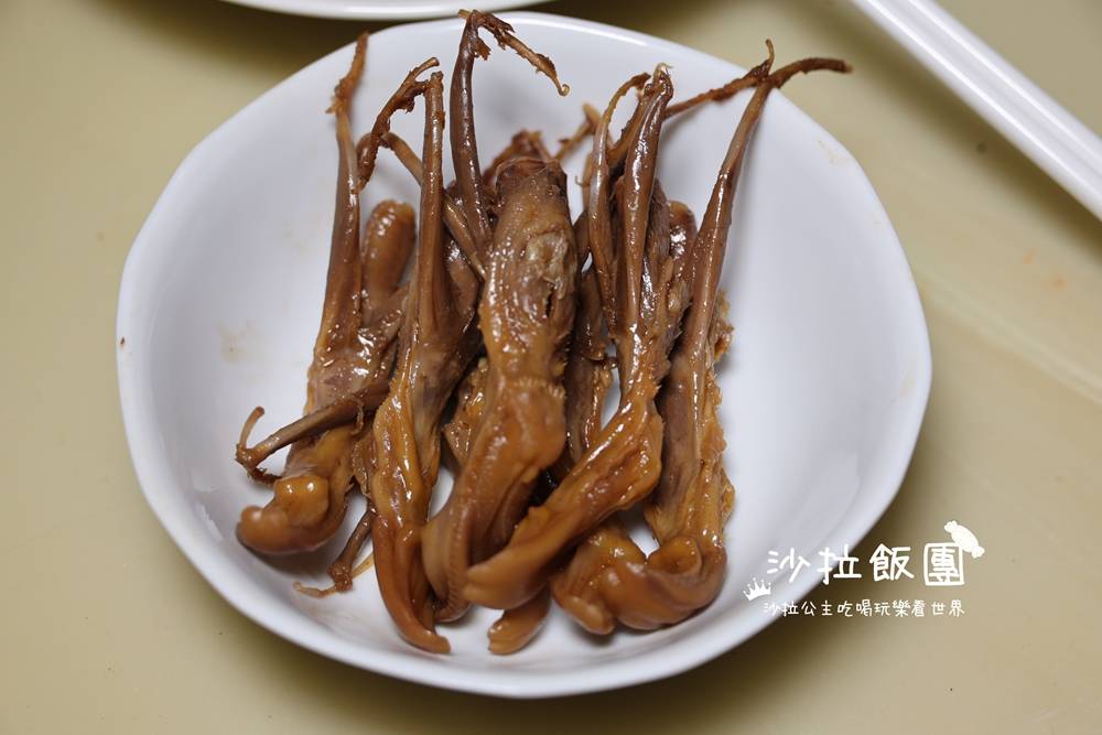 西門町排隊滷味!萬國滷味越晚人越多的人氣老攤 14 西門町排隊滷味!萬國滷味越晚人越多的人氣老攤