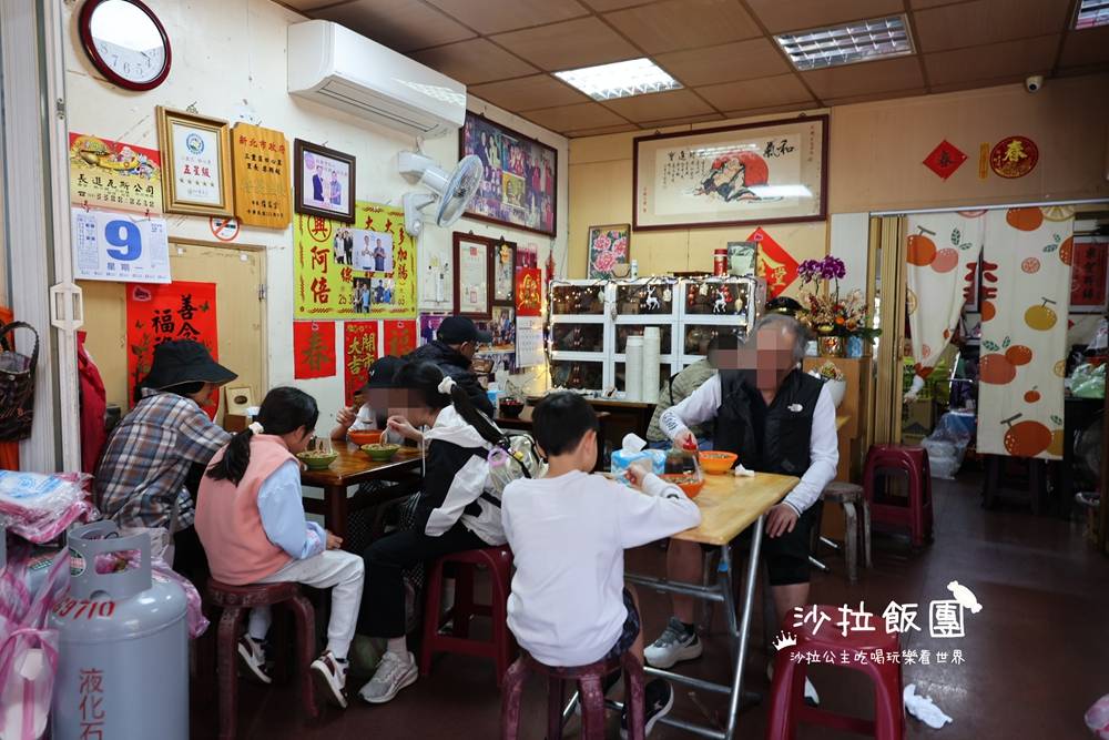 大腸鋪滿超霸氣!在地人推爆的巷弄老店 3 大腸鋪滿超霸氣!在地人推爆的巷弄老店