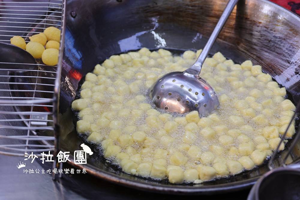 三和夜市美食『正庒老牌嘉義蕃薯球』假日必排療癒系小吃 8 三和夜市美食『正庒老牌嘉義蕃薯球』假日必排療癒系小吃