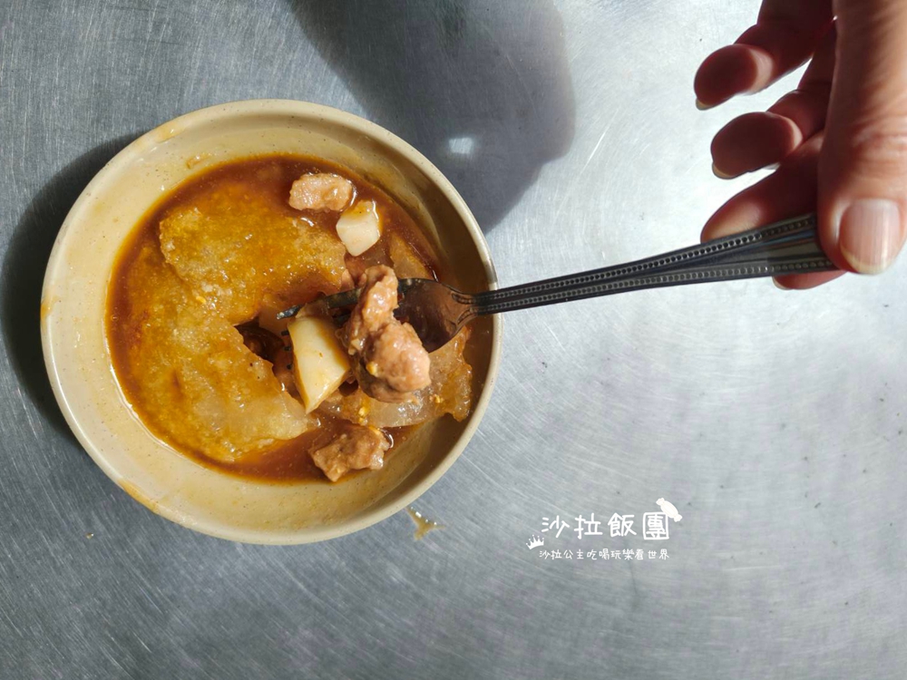 在地人激推！還沒開門就排隊的酥炸肉圓名店