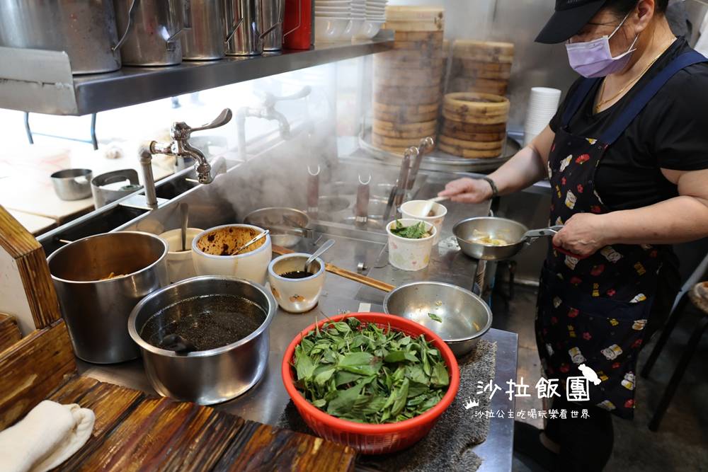 萬華美食『臭老闆總店』多屆米其林必比登推薦