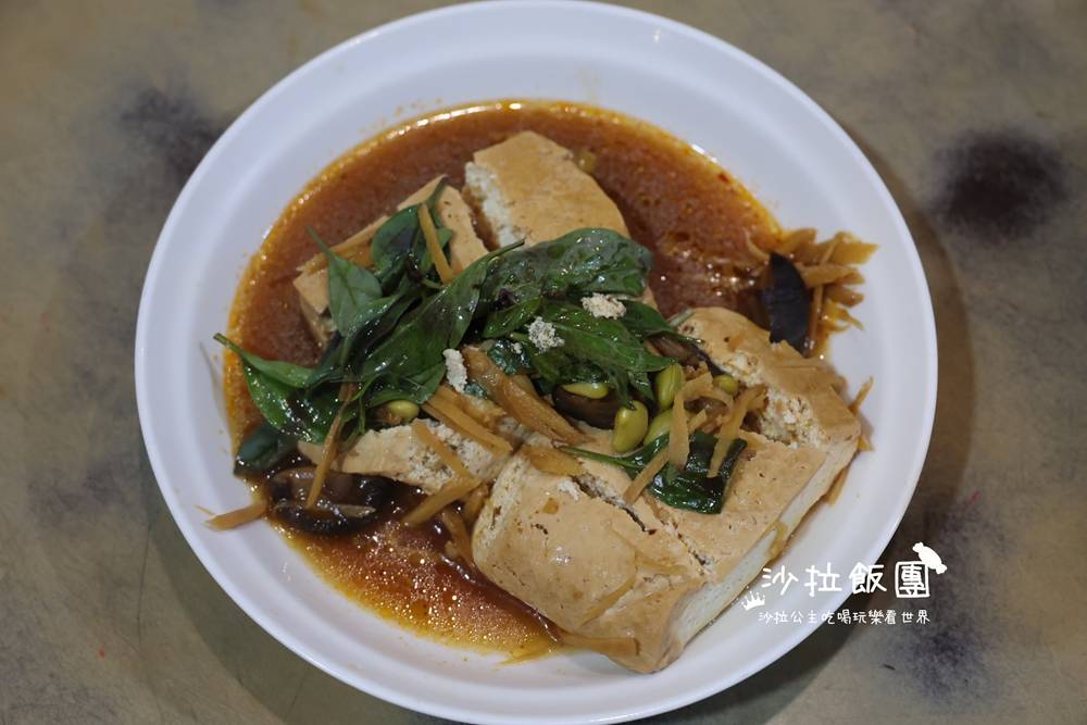 萬華美食『臭老闆總店』多屆米其林必比登推薦