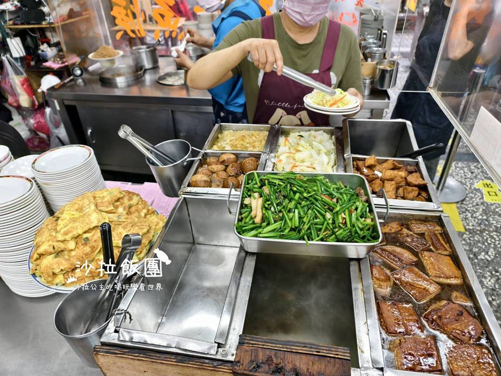 開店就排隊的深夜人氣小吃