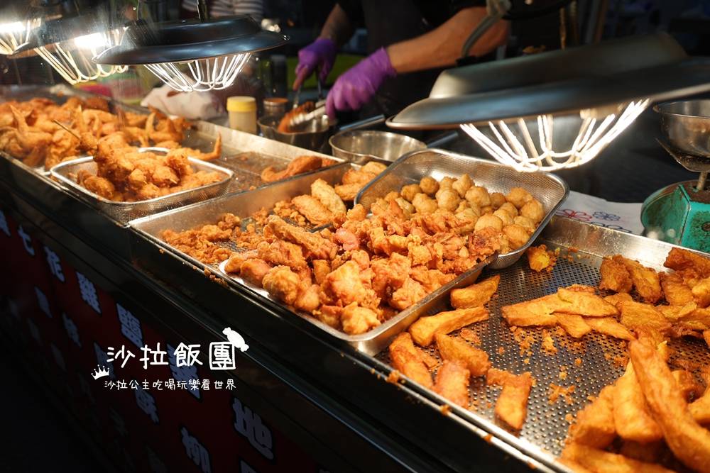 脆皮人氣炸雞，現炸雞腿香酥多汁