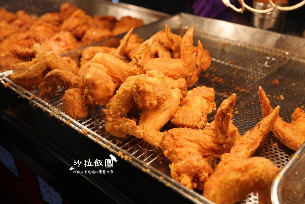 脆皮人氣炸雞，現炸雞腿香酥多汁