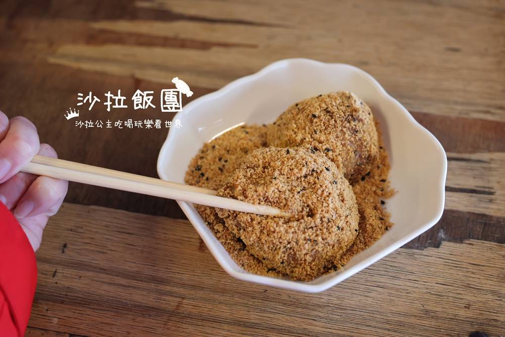 排隊甜品名店！古早味黑糖燒麻糬、料滿滿八寶冰