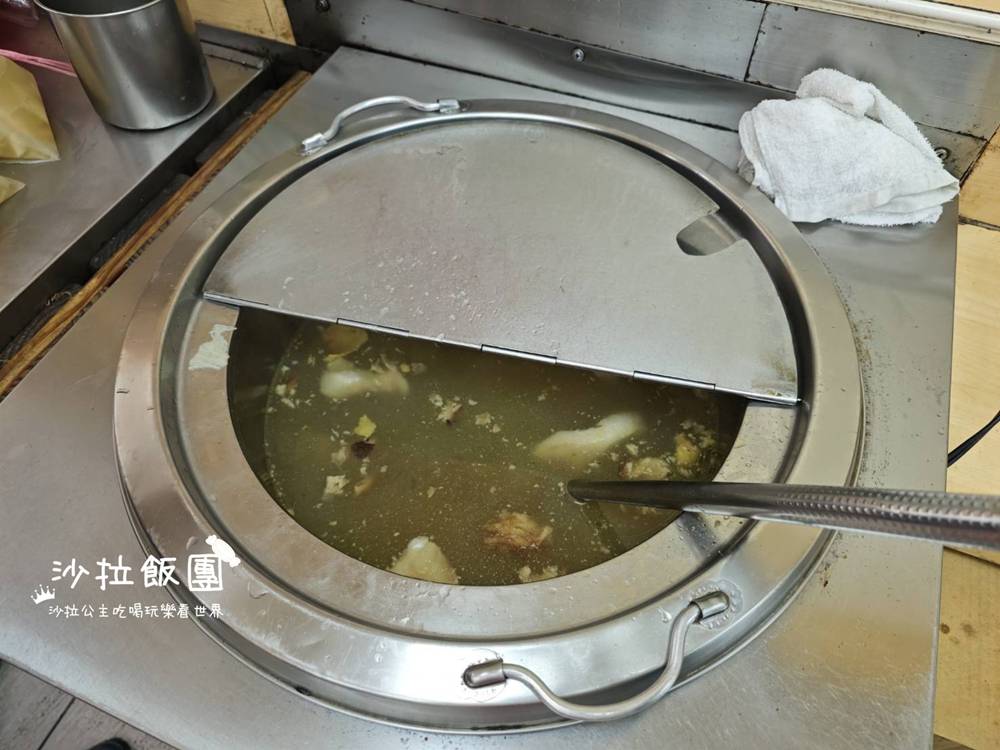 在地人氣燒臘,化皮燒肉香脆夠味,重口味控會喜歡 10 在地人氣燒臘,化皮燒肉香脆夠味,重口味控會喜歡