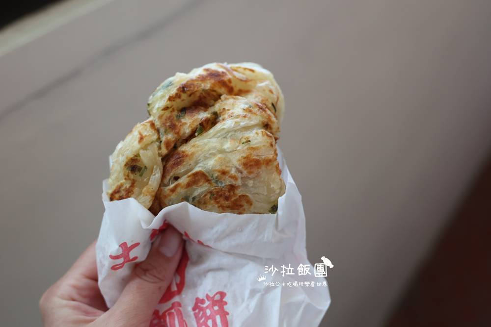 現壓現煎香氣四溢，學生與遊客都愛的排隊小吃