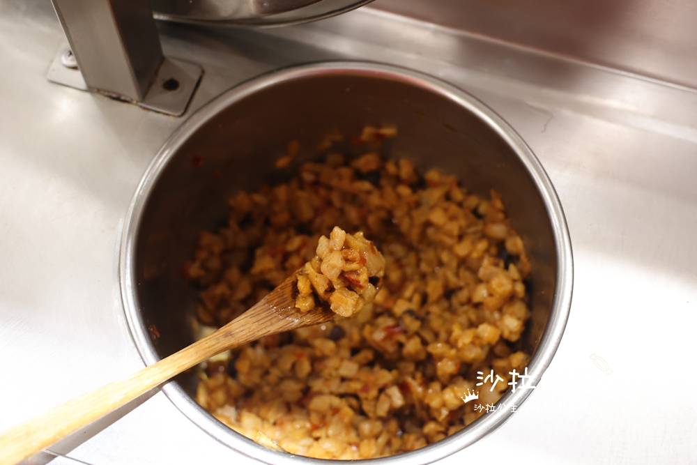 天母高CP值便當，排隊也要吃