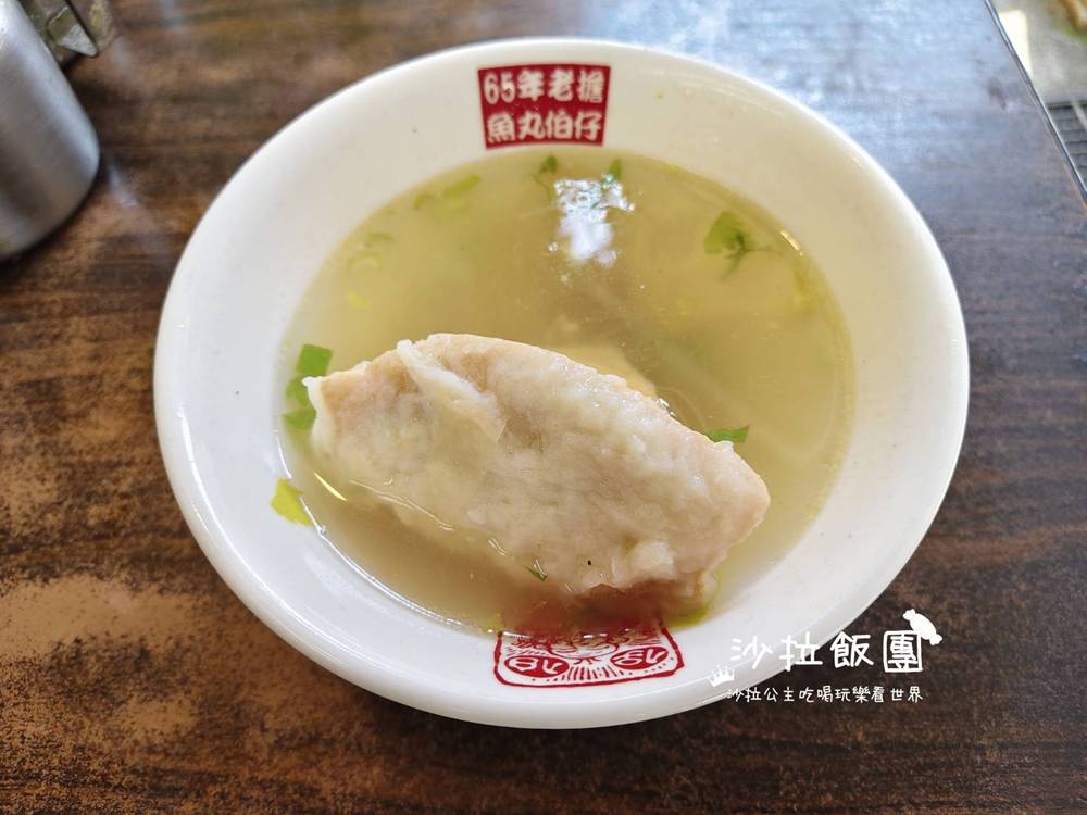 基隆隱藏版老店！一吃成主顧，在地人都避開尖峰來吃