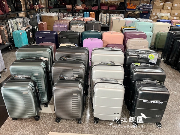 南投埔里行李箱特賣會,工廠直營廠拍,最低990元起,胖胖箱、登機箱、包包通通有 5 南投埔里行李箱特賣會,工廠直營廠拍,最低990元起,胖胖箱、登機箱、包包通通有