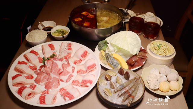 三重麻辣鍋『麻妃頂級麻辣鴛鴦鍋』正宗酸白菜/提供外帶服務 20 三重麻辣鍋『麻妃頂級麻辣鴛鴦鍋』正宗酸白菜/提供外帶服務