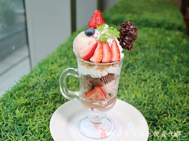 台北美食/下午茶『Royal Host樂雅樂家庭餐廳』女孩兒最愛的草莓季/捷運南港展覽館站 9 台北美食/下午茶『Royal Host樂雅樂家庭餐廳』女孩兒最愛的草莓季/捷運南港展覽館站