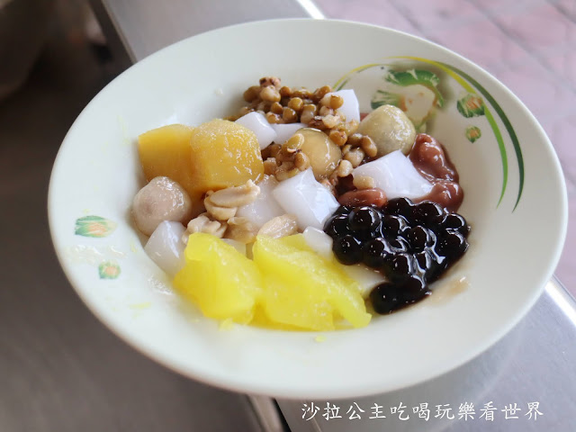 新莊冰店/輔大美食/45元刨冰加料無限制『興德豆花』屏東夜市豆花/捷運輔大站 9 新莊冰店/輔大美食/45元刨冰加料無限制『興德豆花』屏東夜市豆花/捷運輔大站