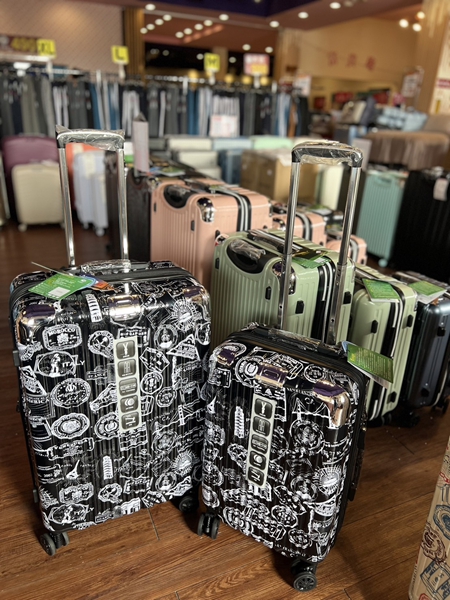 雲林虎尾行李箱廠拍,工廠直營行李箱特賣會,最低價990元起 18 雲林虎尾行李箱廠拍,工廠直營行李箱特賣會,最低價990元起