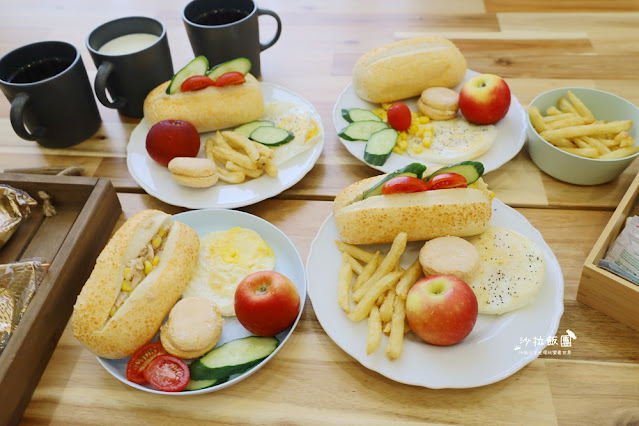 宜蘭恐龍民宿『哥德白色城堡』房間就有大恐龍迎接、露營車 94 宜蘭恐龍民宿『哥德白色城堡』房間就有大恐龍迎接、露營車