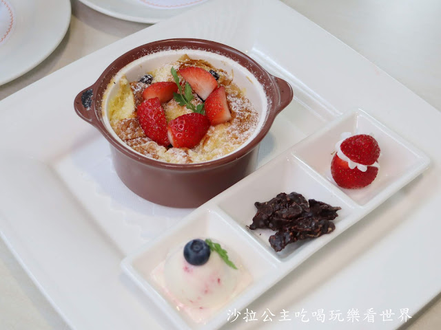 台北美食/下午茶『Royal Host樂雅樂家庭餐廳』女孩兒最愛的草莓季/捷運南港展覽館站 14 台北美食/下午茶『Royal Host樂雅樂家庭餐廳』女孩兒最愛的草莓季/捷運南港展覽館站