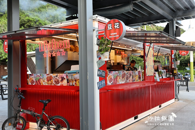 北投景點『關渡碼頭貨櫃市集』越夜越美 18 北投景點『關渡碼頭貨櫃市集』越夜越美