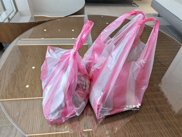 龜吼漁夫市集現剖現吃海膽好鮮甜 20 龜吼漁夫市集現剖現吃海膽好鮮甜