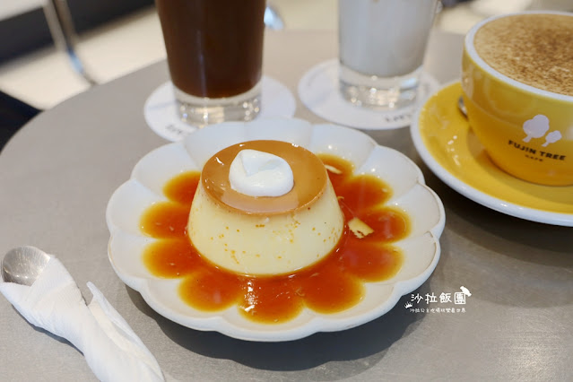 中山區咖啡廳『富錦樹咖啡Fujin Tree Cafe中山店』銀灰色調 11 中山區咖啡廳『富錦樹咖啡Fujin Tree Cafe中山店』銀灰色調