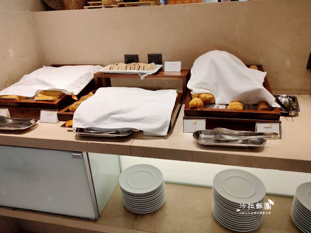 高雄飯店『和逸飯店HOTEL COZZI-高雄中山館』捷運出口旁超便利