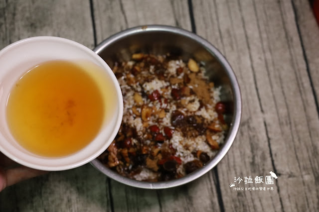 食譜『黑糖酒香桂圓甜米糕』古早味甜糯米飯 11 食譜『黑糖酒香桂圓甜米糕』古早味甜糯米飯