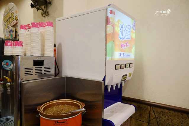 『尚井日式涮涮鍋三重忠孝店』8種風味湯頭免費任你選，280元起水果、甜點、刨冰、飲料通通吃到飽