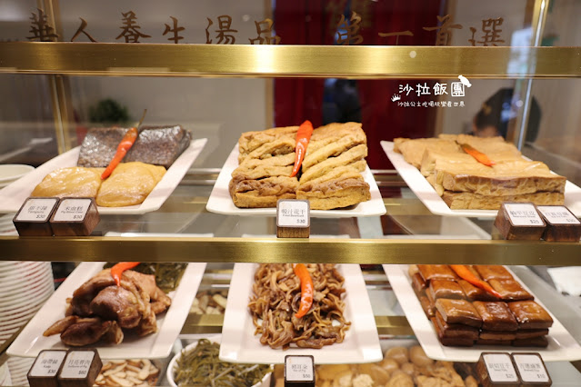 善導寺美食『雙月食品社青島店』米其林必比登推薦、養生雞湯、油飯必點 11 善導寺美食『雙月食品社青島店』米其林必比登推薦、養生雞湯、油飯必點