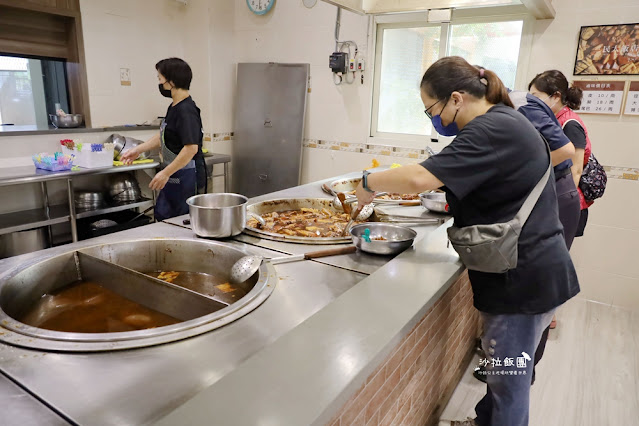 礁溪人氣爆棚大滷鍋『三民大飯店』一天只營業五小時、大碗又便宜 16 礁溪人氣爆棚大滷鍋『三民大飯店』一天只營業五小時、大碗又便宜