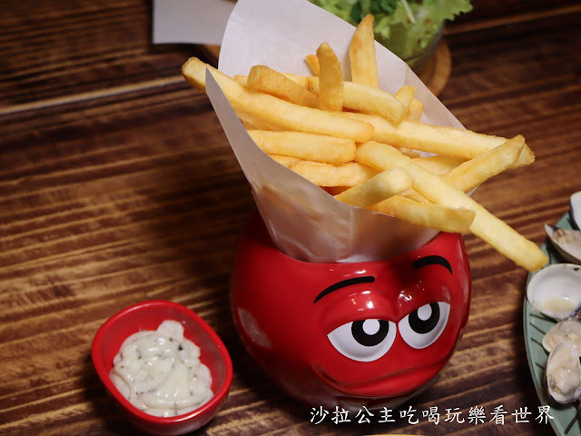 板橋美食『歐義式ALL 14 WELL』浮誇系爆炸蛤蜊麵/義式餐廳/漢堡/菜單/包場/捷運亞東醫院站 29 板橋美食『歐義式ALL 14 WELL』浮誇系爆炸蛤蜊麵/義式餐廳/漢堡/菜單/包場/捷運亞東醫院站