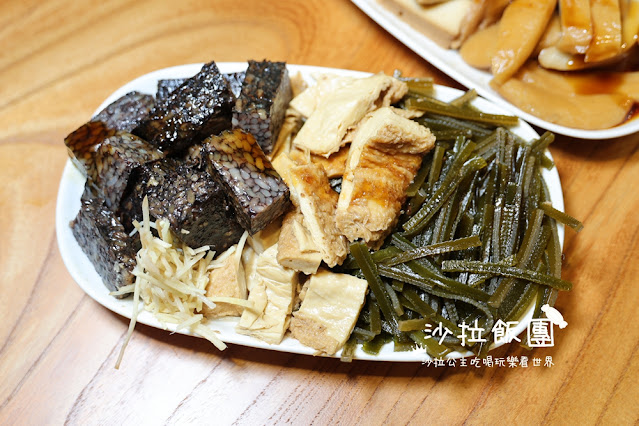 善導寺美食『雙月食品社青島店』米其林必比登推薦、養生雞湯、油飯必點 31 善導寺美食『雙月食品社青島店』米其林必比登推薦、養生雞湯、油飯必點