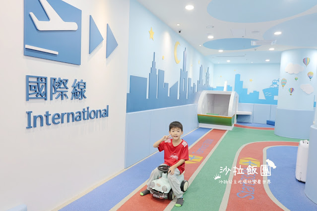 高雄親子住宿『華園大飯店草衙館』鈴鹿賽道樂園、SKM Park走路一分鐘 30 高雄親子住宿『華園大飯店草衙館』鈴鹿賽道樂園、SKM Park走路一分鐘