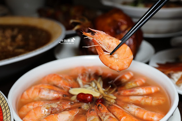 年菜推薦『田言小館』外帶年菜金牌脆皮雞、上湯鮑魚佛跳牆、霸氣海鮮羹 17 年菜推薦『田言小館』外帶年菜金牌脆皮雞、上湯鮑魚佛跳牆、霸氣海鮮羹