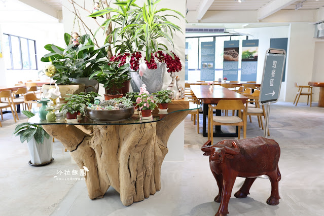 南投埔里景點『台灣惠蓀咖啡品牌館』免費停車、交流道旁 19 南投埔里景點『台灣惠蓀咖啡品牌館』免費停車、交流道旁