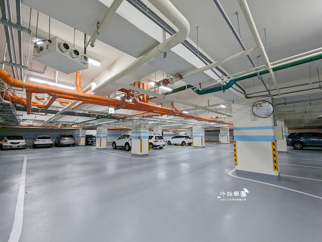 高雄住宿『福容徠旅高雄』IKEA主題房，捷運出口超方便