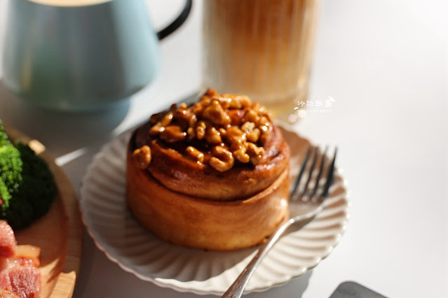 烏來景觀餐廳『瀑布3號』離瀑布最近的距離、兒童遊戲區 20 烏來景觀餐廳『瀑布3號』離瀑布最近的距離、兒童遊戲區