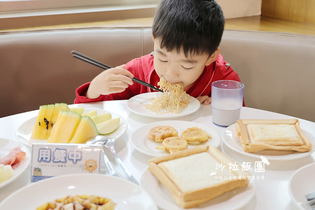 高雄親子住宿『華園大飯店草衙館』鈴鹿賽道樂園、SKM Park走路一分鐘 75 高雄親子住宿『華園大飯店草衙館』鈴鹿賽道樂園、SKM Park走路一分鐘