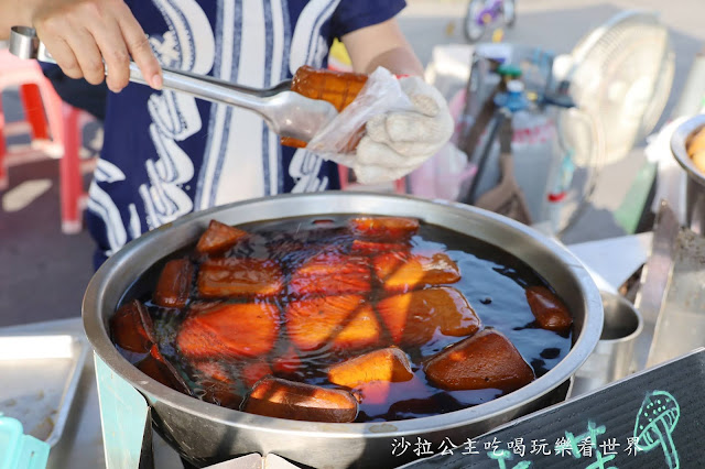 彭于晏吃過的日月潭美食『大石頭燒烤』夾心豆干.紅茶香菇.山豬香腸