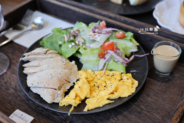 南投埔里景點『台灣惠蓀咖啡品牌館』免費停車、交流道旁 24 南投埔里景點『台灣惠蓀咖啡品牌館』免費停車、交流道旁