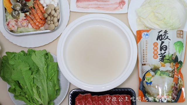 金門人的火鍋"全聯"就可以買到"良金牧場"『酒糟麻辣鍋』『酒糟酸白菜火鍋湯底』跨年火鍋/在家就能享用金門酒糟牛第一品牌 17 金門人的火鍋"全聯"就可以買到"良金牧場"『酒糟麻辣鍋』『酒糟酸白菜火鍋湯底』跨年火鍋/在家就能享用金門酒糟牛第一品牌