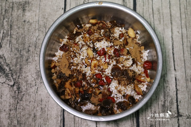 食譜『黑糖酒香桂圓甜米糕』古早味甜糯米飯 10 食譜『黑糖酒香桂圓甜米糕』古早味甜糯米飯